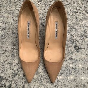 Manolo Blahnik suede pumps